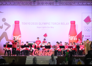 岐阜県の聖火リレーイベントで吹奏楽部が演奏しました。
