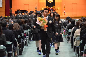 3年生が学び舎を巣立ちました~卒業式~ 3年生が学び舎を巣立ちました~卒業式~