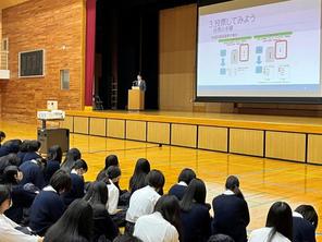 学年企画を行いました。