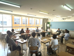 宗祖降誕会・保護者総会・学級懇談会を行いました。