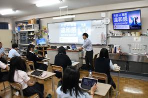 🔍【探究】１普７ クリラボ探究授業 No.1 〜天使と悪魔がゲスト！？違和感ワークショップ〜