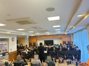🎵【吹奏楽部】特別養護老人ホーム「やすらぎの里」にて演奏会