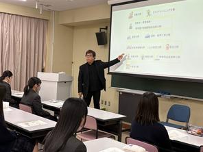 【商業科】岐聖大　経済情報学部　模擬講義（１・２商業科）を受講
